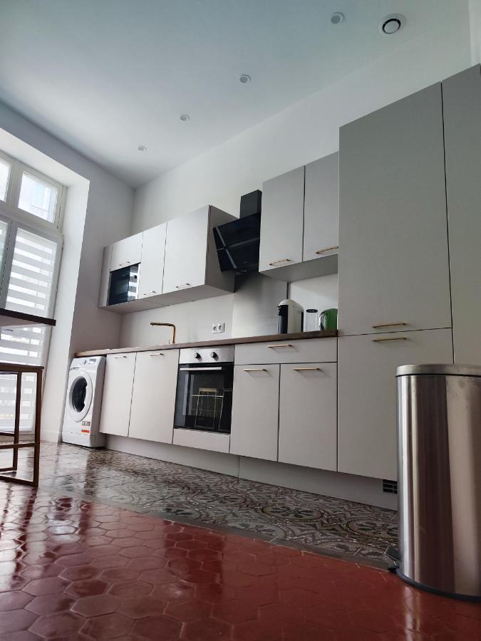 Bright And Modern 3-Bedroom Apartment, 90M2 With Air Condition, In Béziers Exterior foto